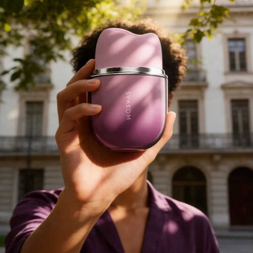 SVAKOM Klitty lavendel klitorisstimulator med slickande rörelser, vibrationer och tryckvågor – appstyrning via Svakom App